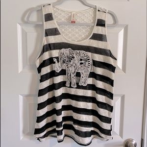 No boundaries knitted tank top with elephant